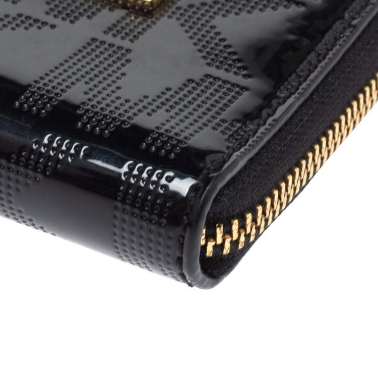 Pre Owned Michael Kors Black Patent Leather Zip Around Wallet