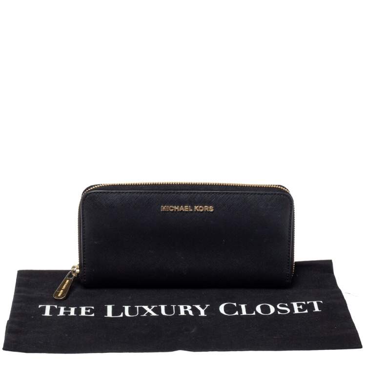 Pre Owned Michael Kors Black Leather Jet Set Travel Zip Around Wallet