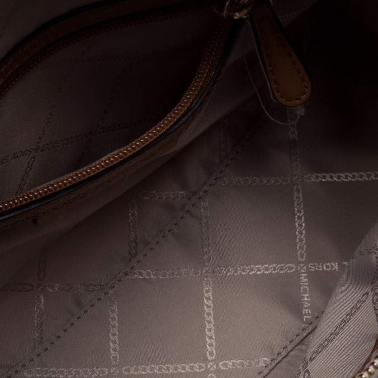 Pre Owned Michael Kors White Signature Coated Canvas and Leather Medium Crosby Messenger Bag