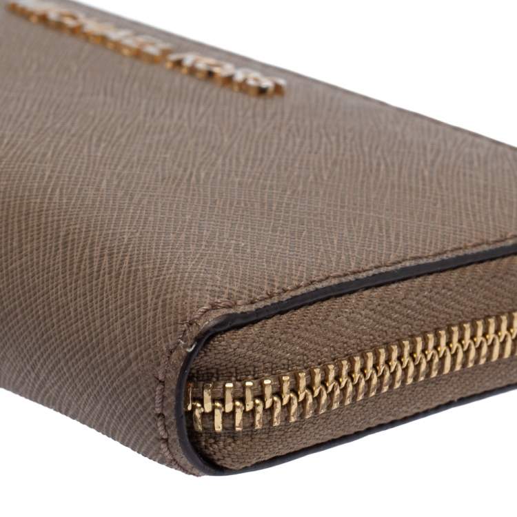 Pre Owned Michael Kors Beige Leather Zip Around Wristlet Wallet