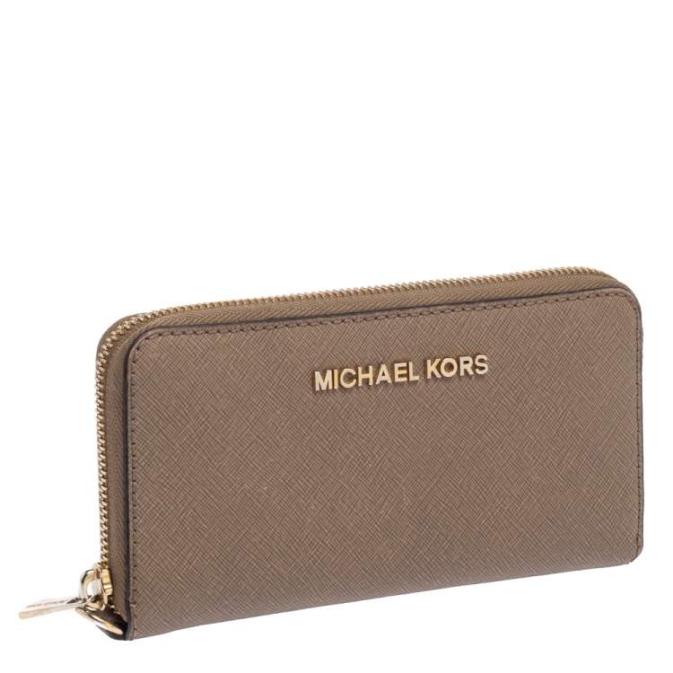 Pre Owned Michael Kors Beige Leather Zip Around Wristlet Wallet