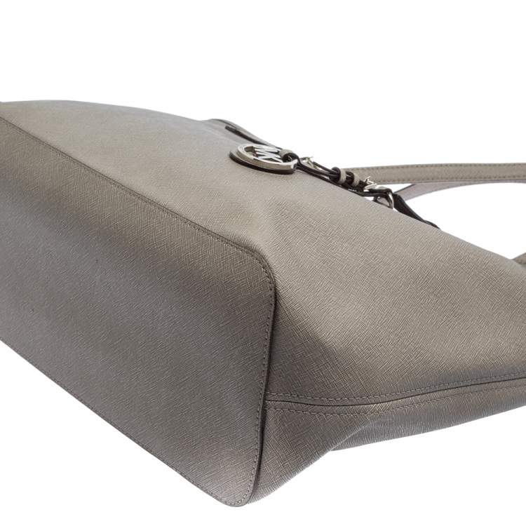 Pre Owned Michael Kors Grey Saffiano Leather Large Jet Set Middle Zip Tote