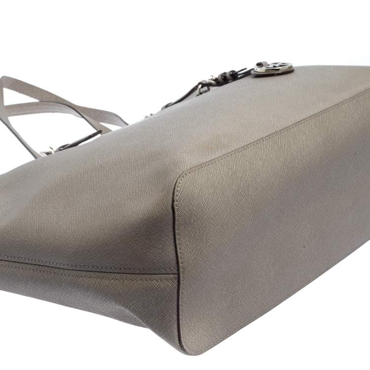 Pre Owned Michael Kors Grey Saffiano Leather Large Jet Set Middle Zip Tote
