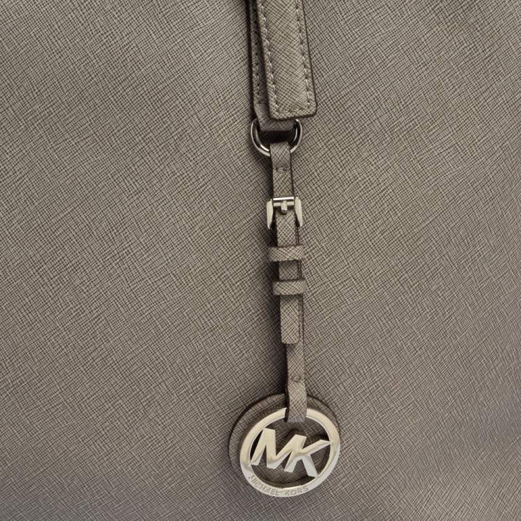 Pre Owned Michael Kors Grey Saffiano Leather Large Jet Set Middle Zip Tote