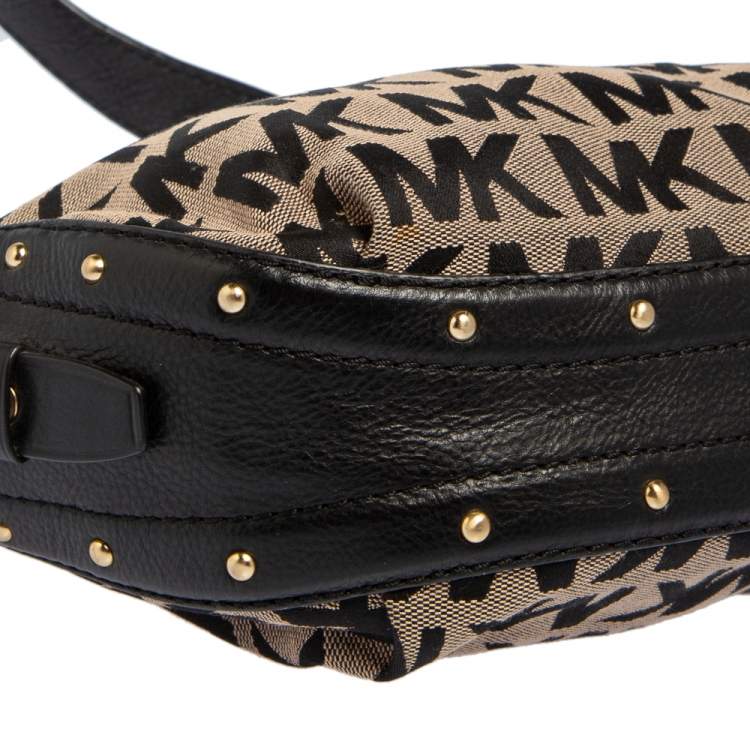 Pre Owned Michael Kors Beige/Black Signature Canvas and Leather Hobo