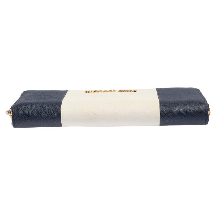 Pre Owned Michael Kors White/Blue Leather Jet Set Zip Around Wallet
