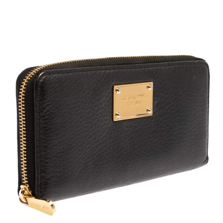 Pre Owned Michael Kors Black Leather Jet Set Zip Around Wallet