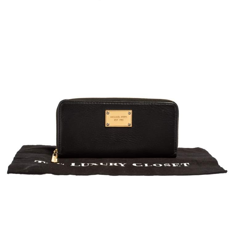 Pre Owned Michael Kors Black Leather Jet Set Zip Around Wallet