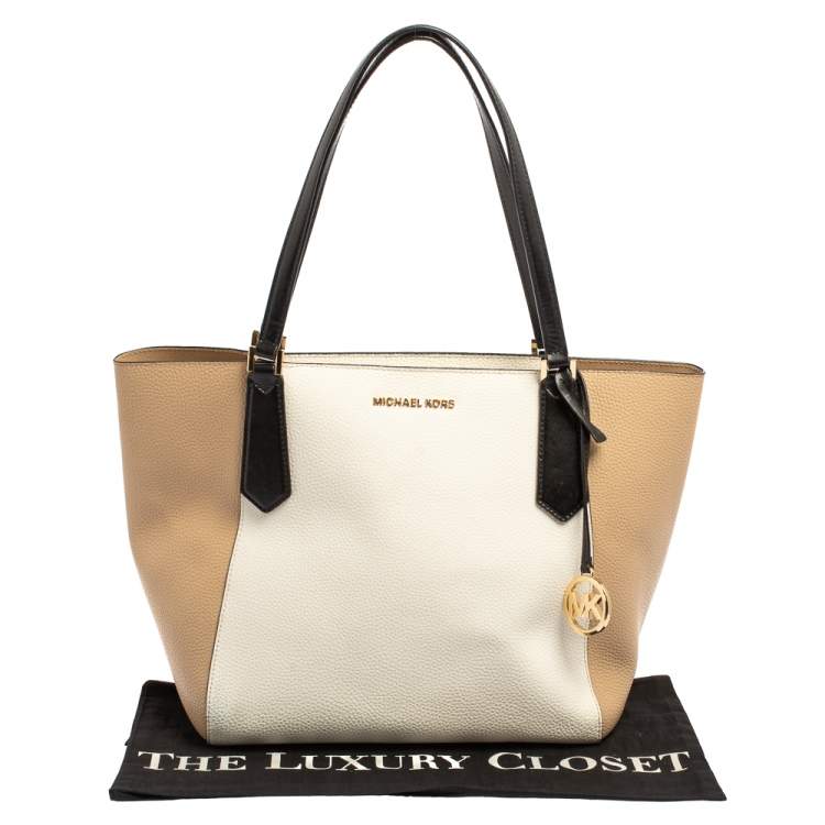Pre Owned Michael Kors Beige/White Leather Kimberly Tote