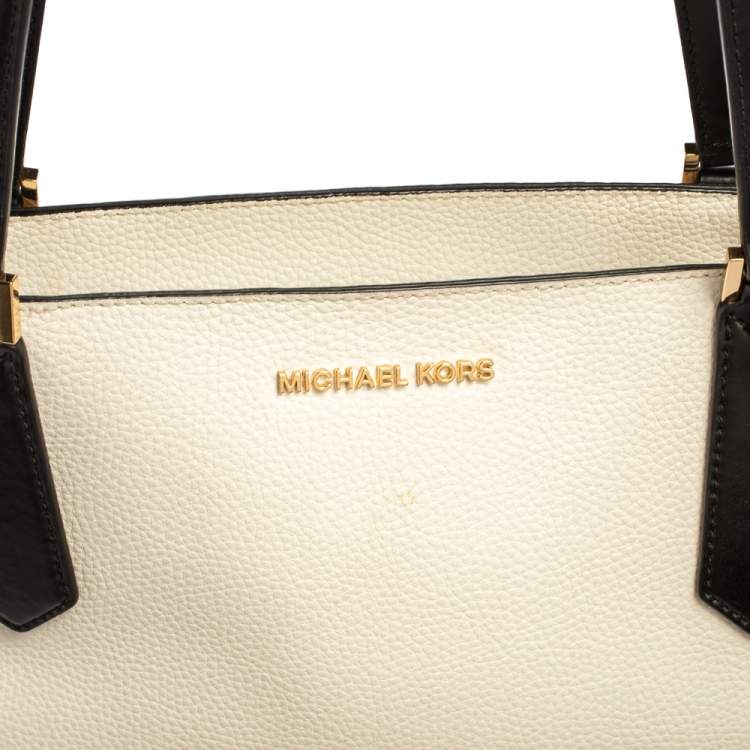 Pre Owned Michael Kors Beige/White Leather Kimberly Tote