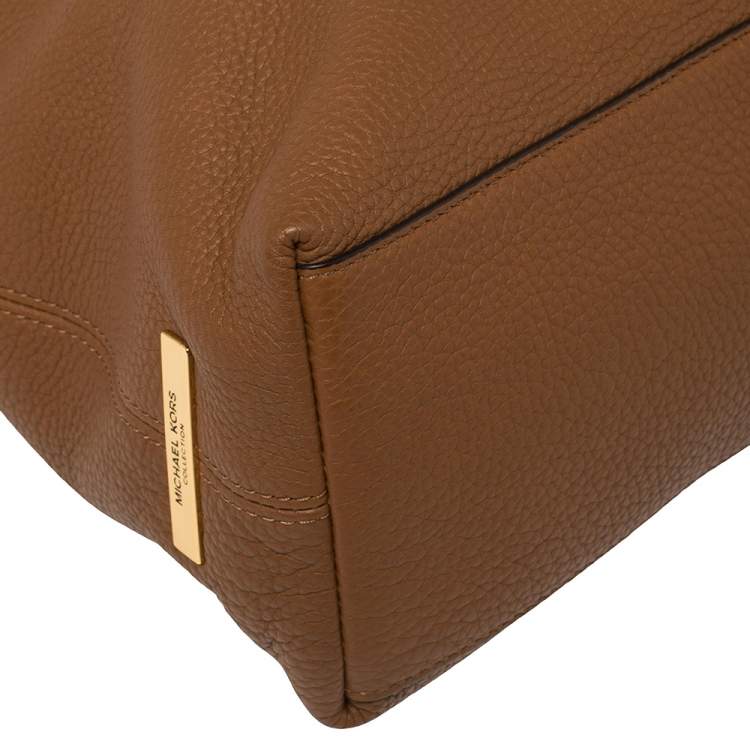 Pre Owned Michael Kors Brown Pebbled Leather Skorpios Top Zip Hobo