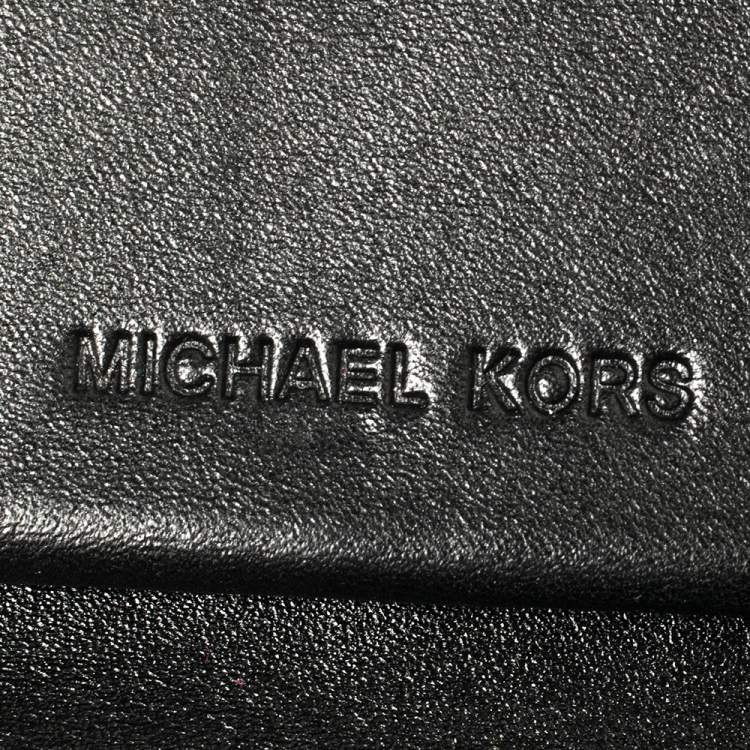 Pre Owned Michael Kors White/Black Quilted Leather Wristlet Wallet