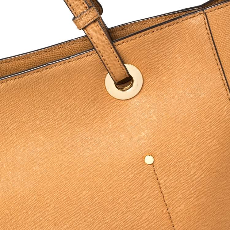 Pre Owned Michael Kors Tan Leather Large Walsh Top Zip Tote