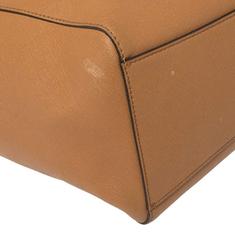 Pre Owned Michael Kors Tan Leather Large Walsh Top Zip Tote