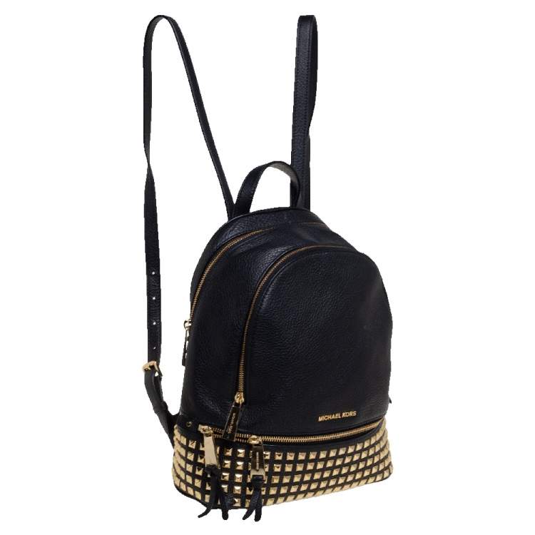 مملوكة مسبقًا Michael Kors Black Leather Small Studded Rhea Backpack
