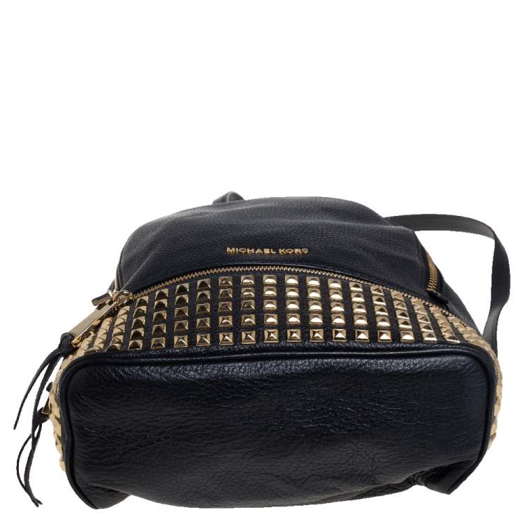 مملوكة مسبقًا Michael Kors Black Leather Small Studded Rhea Backpack