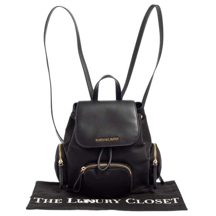 مملوكة مسبقًا Michael Kors Black Nylon and Leather Small Cargo Abbey Backpack