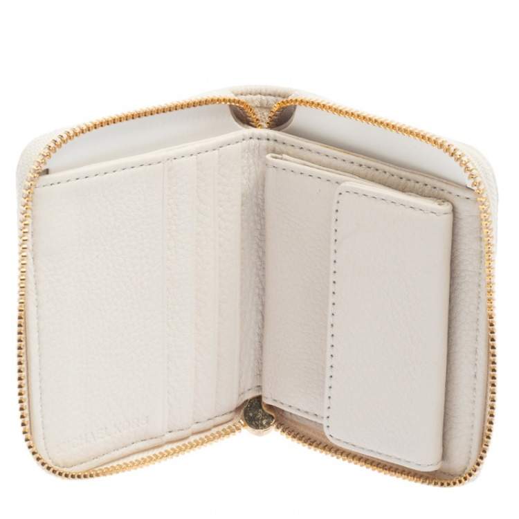Pre Owned Micheal Kors White Leather Zip Around Wallet