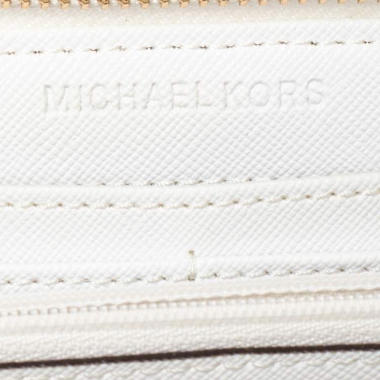 Pre Owned Michael Kors White Leather Zip Around Wallet