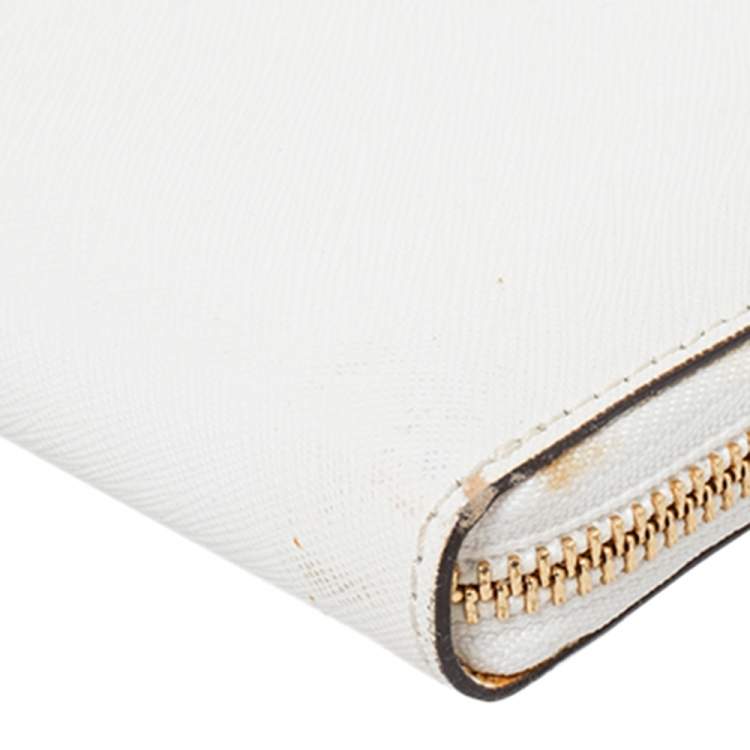 Pre Owned Michael Kors White Leather Zip Around Wallet