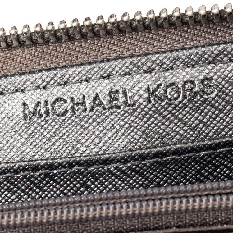 Pre Owned Michael Kors Metallic Gold Leather Jet Set Zip Around Wallet
