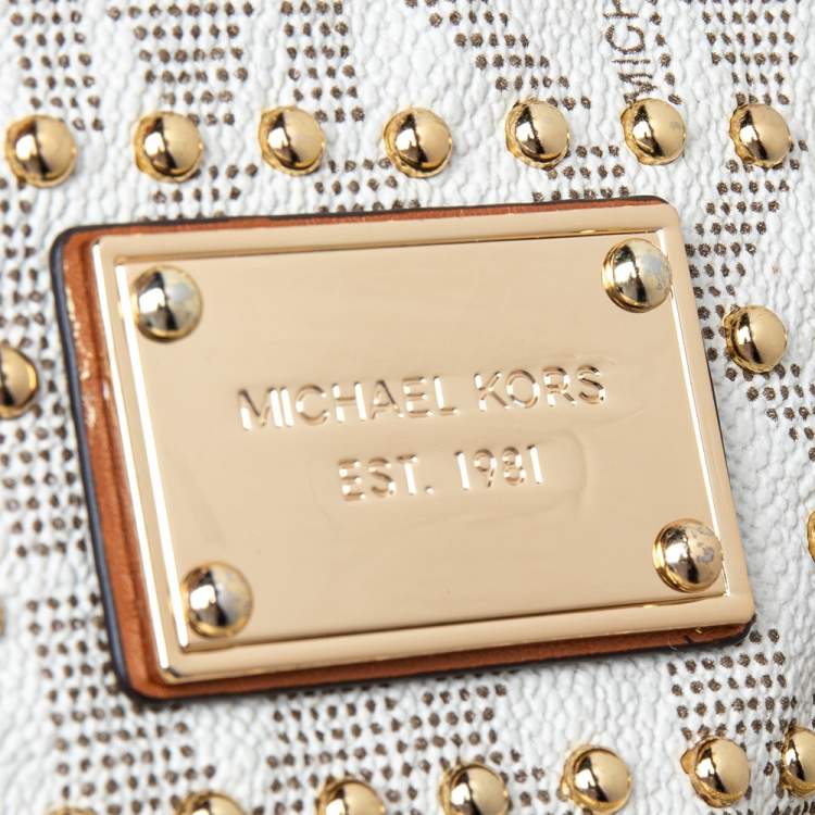 مملوكة مسبقًا Michael Kors White Signature Coated Canvas Large Studded Jet Set Backpack