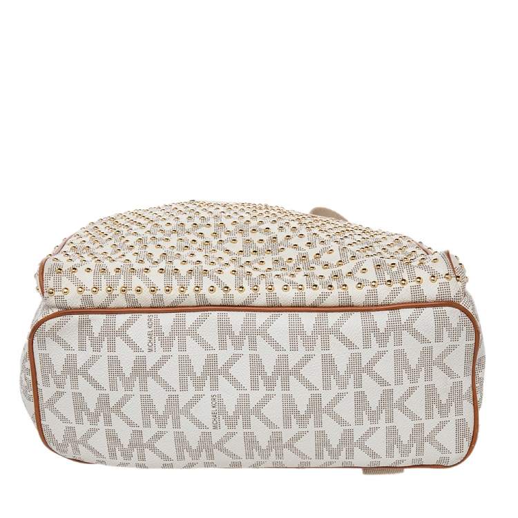 مملوكة مسبقًا Michael Kors White Signature Coated Canvas Large Studded Jet Set Backpack