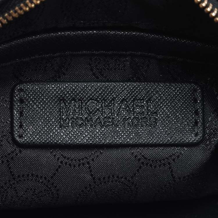 Pre Owned Michael Kors Black Leather Mini Jet Set Crossbody Bag