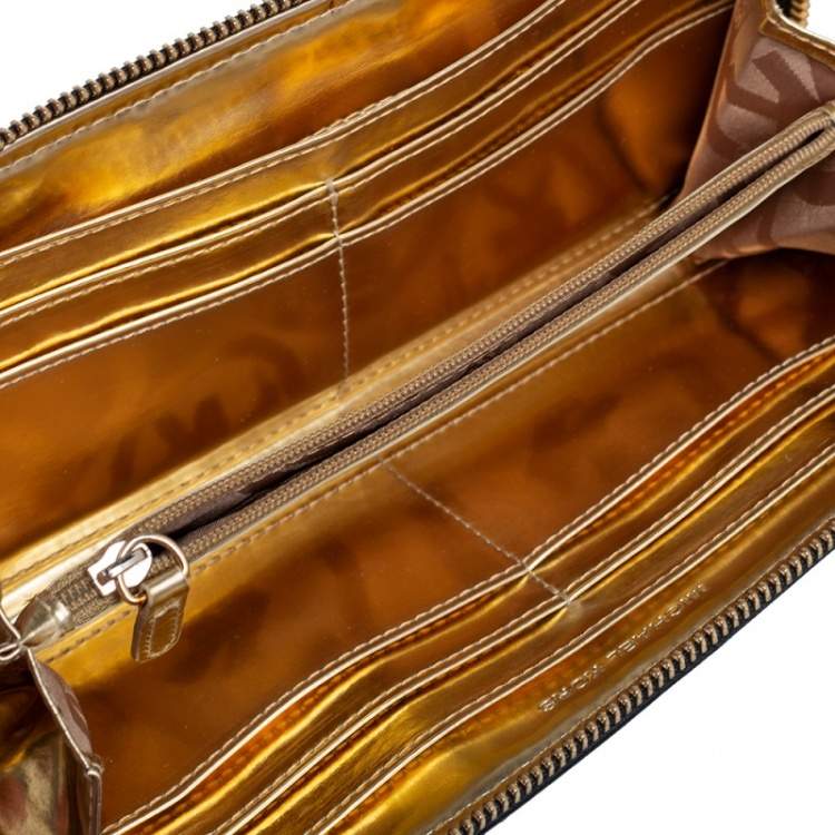 Pre Owned Michael Kors Black Leather Zip Around Wallet