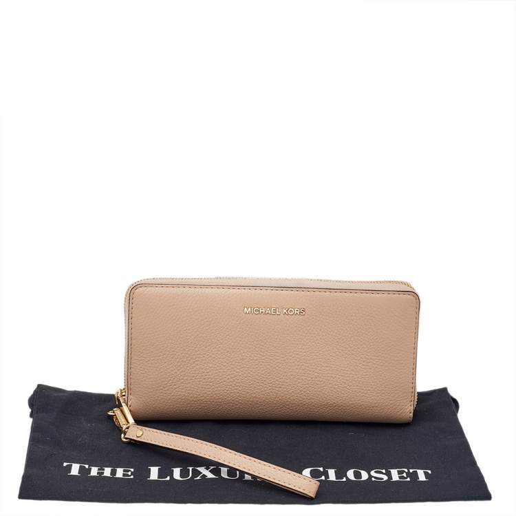 Pre Owned Michael Kors Beige Leather Zip Around Wallet