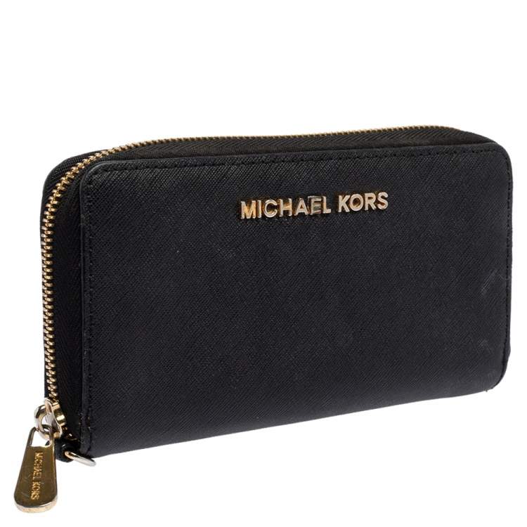 Pre Owned Michael Kors Black Leather Jet Set Zip Around Wallet