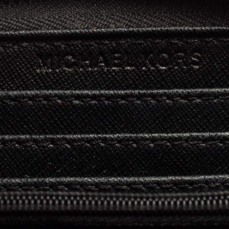 Pre Owned Michael Kors Black Leather Jet Set Zip Around Wallet