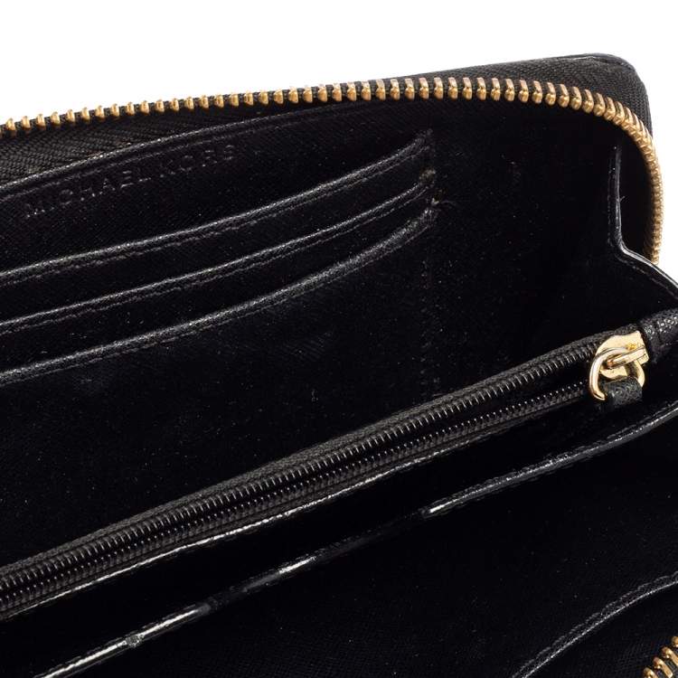 Pre Owned Michael Kors Black Leather Jet Set Zip Around Wallet