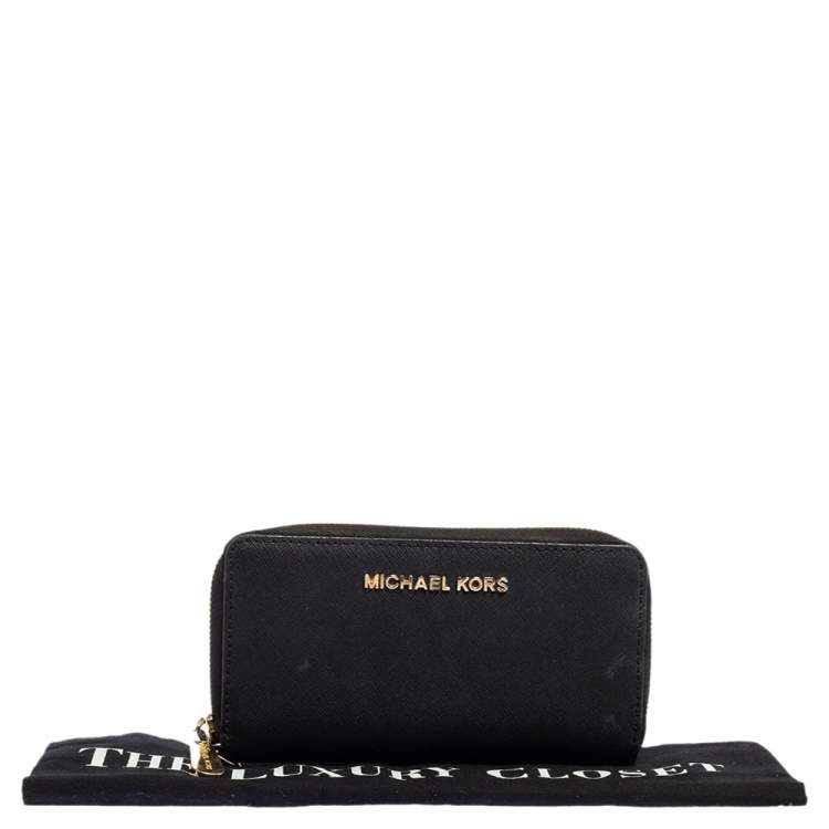 Pre Owned Michael Kors Black Leather Jet Set Zip Around Wallet