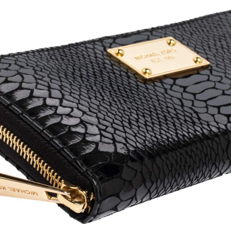 Pre Owned Michael Kors Black Glossy Python Embossed Leather Jet Set Zip Around Wallet