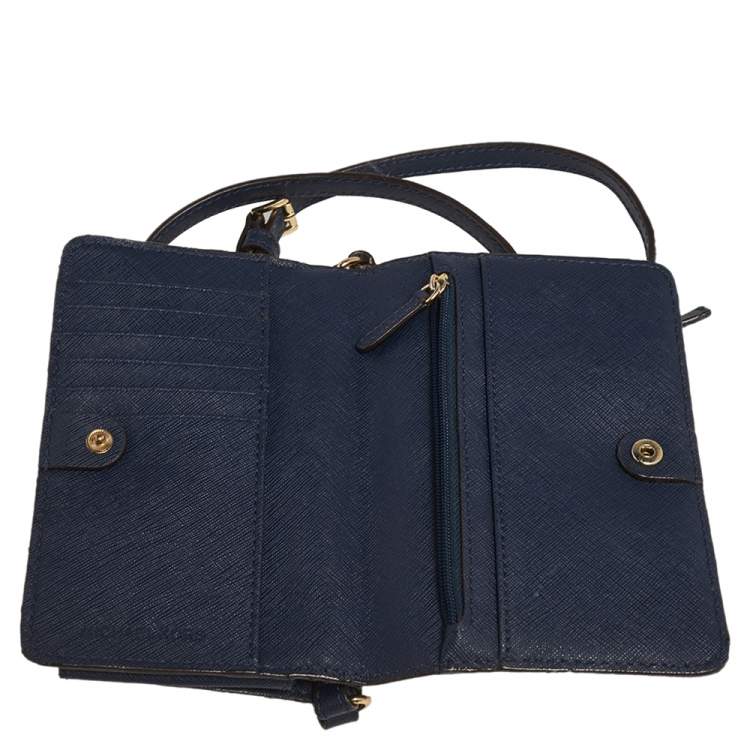 Pre Owned Michael Kors Blue Leather Multifunction Jet Set Travel Wallet