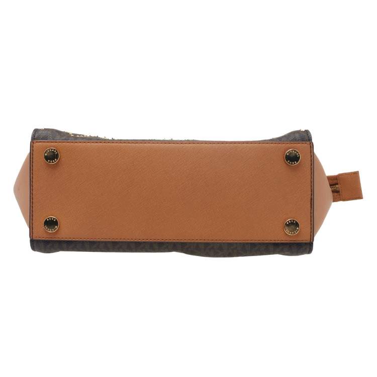 Pre Owned Michael Kors Brown Leather Pyramid Quilt Studded Selma Satchel