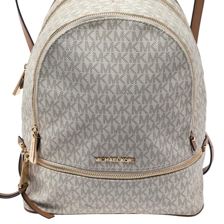 مملوكة مسبقًا Michael Kors White/Tan Signature Coated Canvas And Leather Rhea Zip Backpack