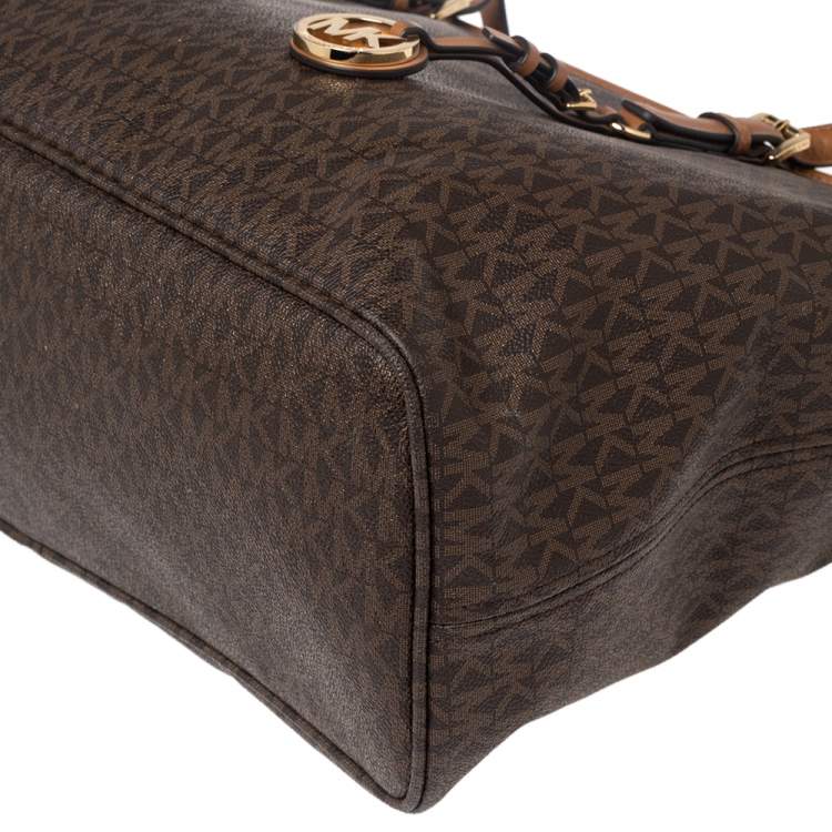 Pre Owned Michael Kors Brown Signature Coated Canvas Jet Set Tote