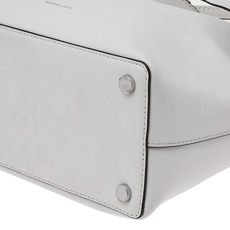 Pre Owned Michael Kors White Leather Medium Blakely Bucket Shoulder Bag