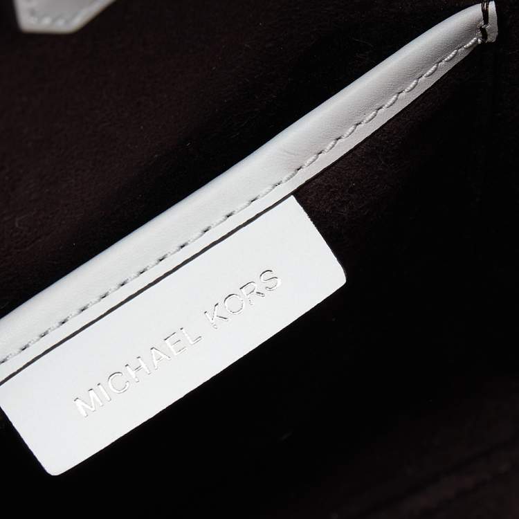 Pre Owned Michael Kors White Leather Medium Blakely Bucket Shoulder Bag