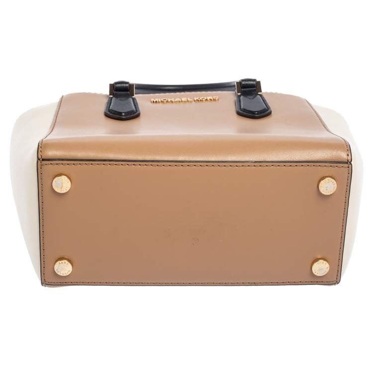 Pre Owned Michael Kors Beige/White Leather Small Carolyn Tote