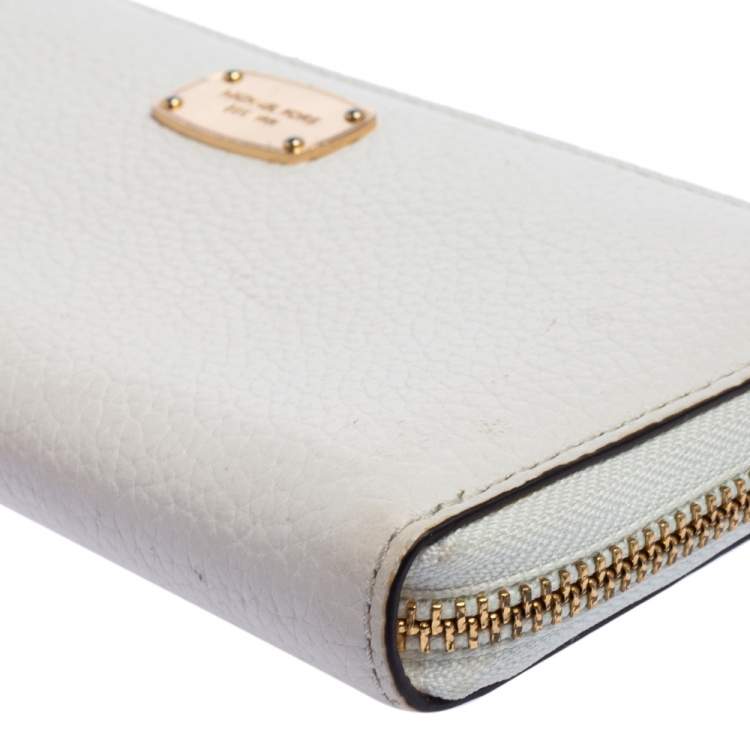 Pre Owned Michael Kors Off White Leather Zip Continental Wallet