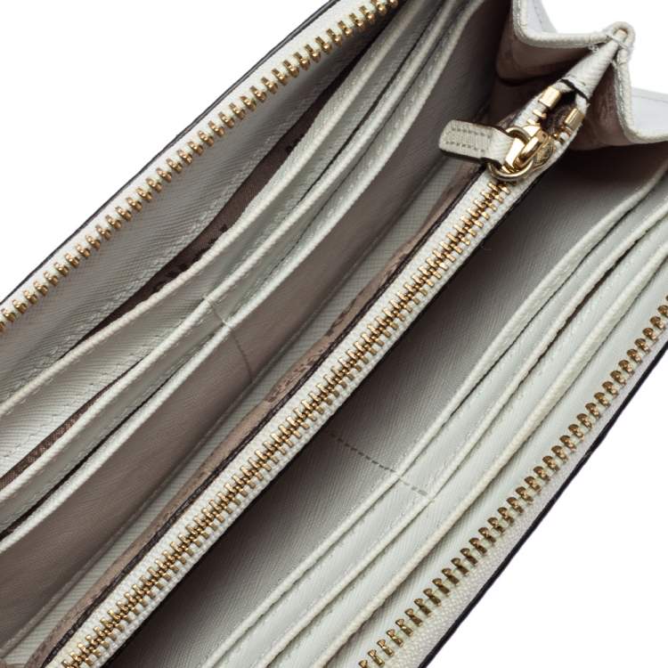 Michael Kors  Accessories  Michael Kors Wallet Good Condition Zipper On  Inside Is Damaged But Still Works  Poshmark