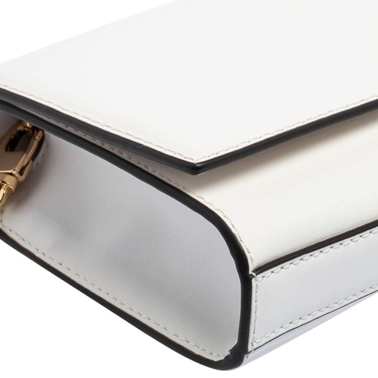 Pre Owned Michael Kors White Leather Mott Chain Clutch