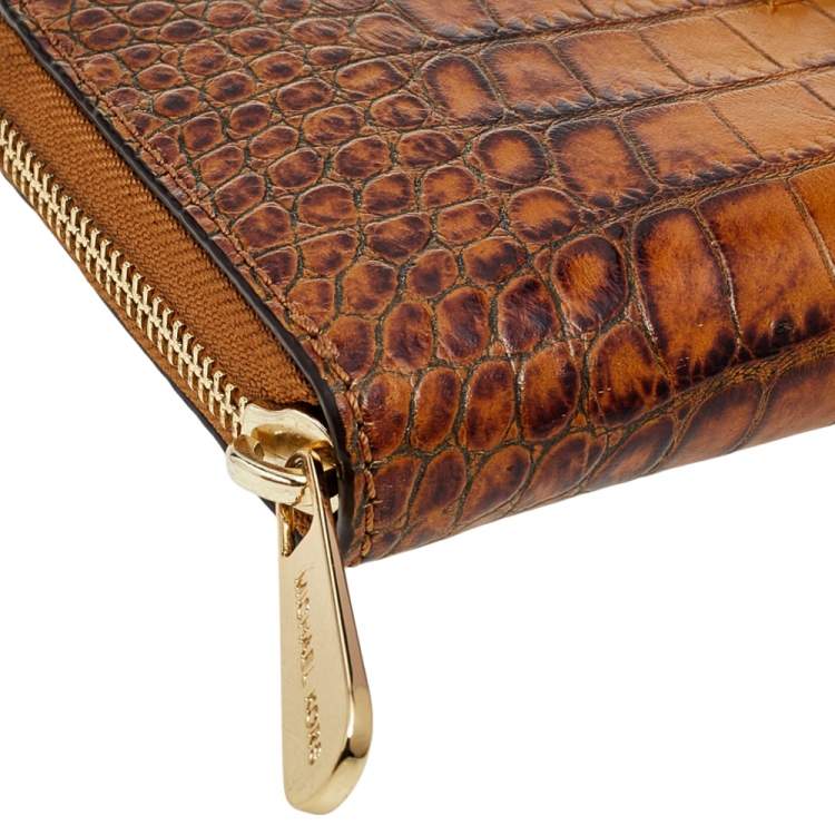 Pre Owned Michael Kors Brown Croc Embossed Leather Zip Around Wallet