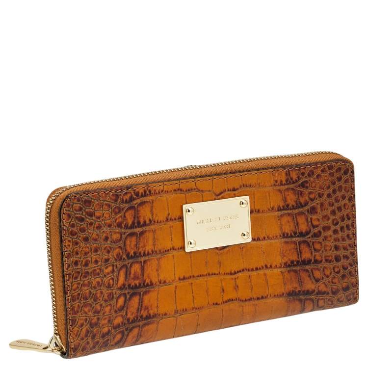 Pre Owned Michael Kors Brown Croc Embossed Leather Zip Around Wallet