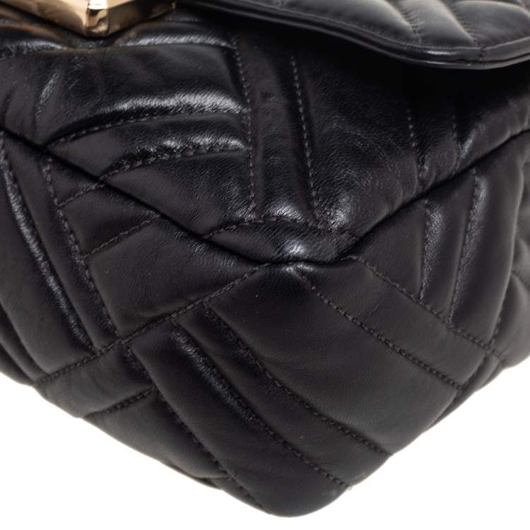 Pre Owned Michael Kors Black Quilted Leather Vivianne Shoulder Bag