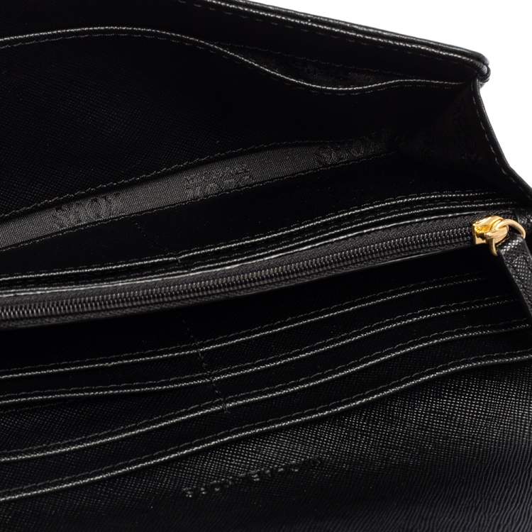 Pre Owned Michael Kors Black Grained Leather Fulton Flap Continental Wallet