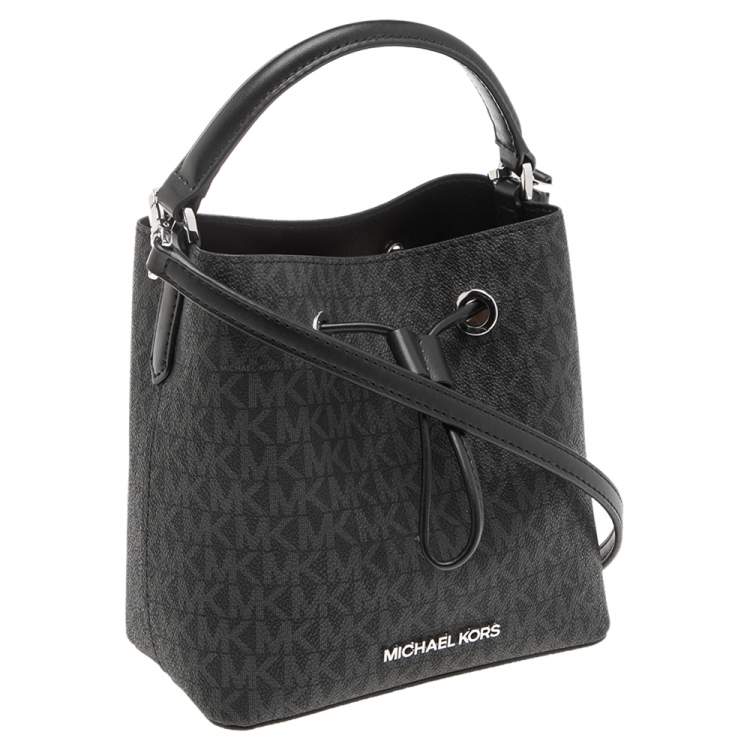 Pre Owned Michael Kors Black/Grey Signature Canvas Suri Drawstring Bucket Bag
